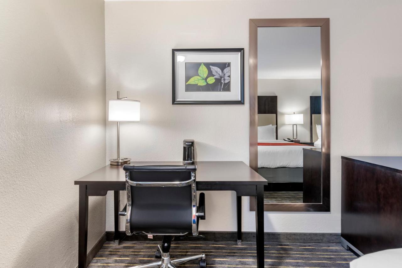 Comfort Inn & Suites Tigard Near Washington Square Buitenkant foto
